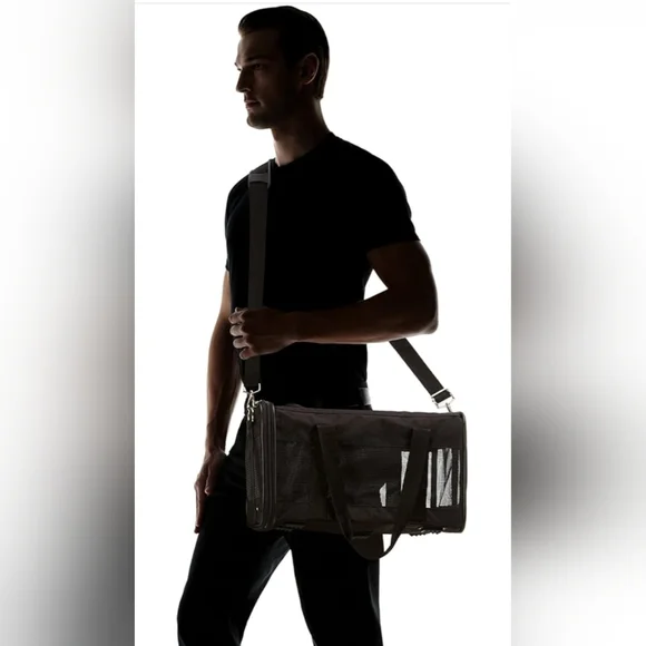 Amazon Basics Soft Sided Mesh Pet Travel Carrier Medium Size - Picture 7 of 13